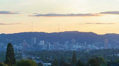 UHD 4k Time Lapse of Clouds Over City of Portland Oregon at Sunset Video stock 51719392