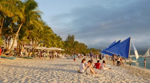UHD sunset shot of White Sand beach Boat Station 3, Boracay island, Philippines Video stock 65367121