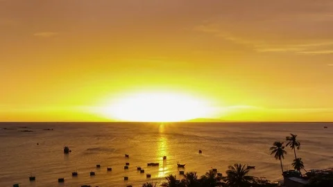 Uhd Timelaps : Sunset in Mui Ne beach, Phan Thiet, Southern Vietnam - Asia Stock-Footage 83603199