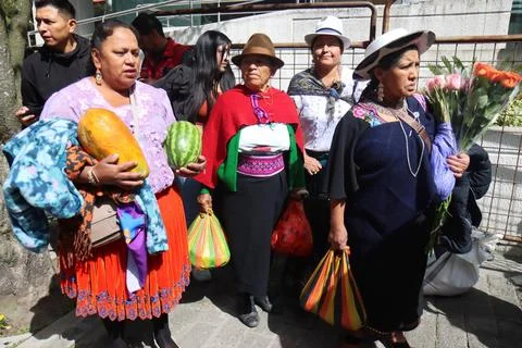  UIO-PROTESTA-PROHIBICION-MECHEROS Quito, 13 de marzo de 2024. Grupo de or... Stock Photos