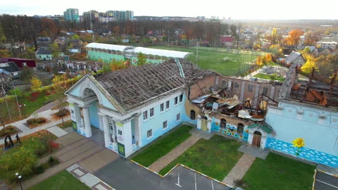 Ukraine War Drone View, Destroyed Community Center in Irpin, Kyiv Region Vídeos de archivo 228452426