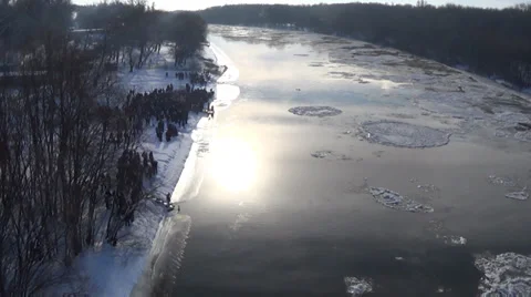 Ukraine, winter, river Desna, bathing in the river. Epiphany holiday. 스톡 동영상 34346331