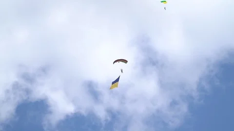Ukraine's record of parachute descent with the biggest flag Stock Footage