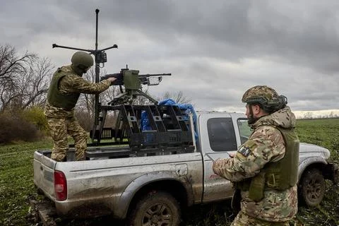 Ukrainian forces test new automatic air defense machine gun, Undisclosed, Ukrain Stock Photos