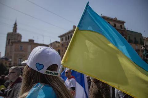Ukrainian protest on the square in Spain Foto stock