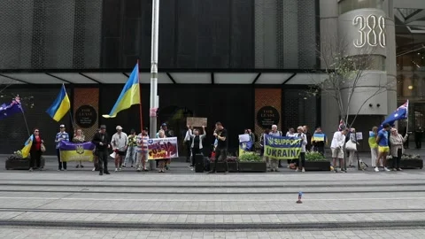 Ukrainians protest at Colgate Palmolive Видео 220534449