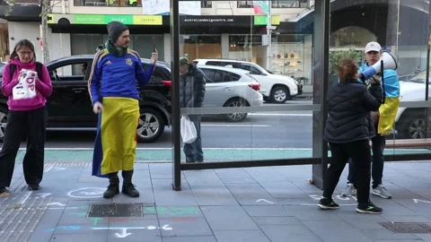 Ukrainians protest outside the German Consulate Video stock 196781011
