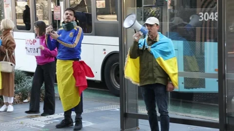 Ukrainians protest outside the German Consulate Video stock 196787708