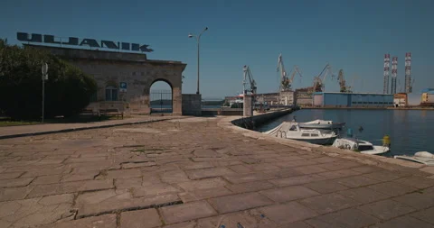 Uljanik Shipyard Waterfront in Pula 스톡 동영상 335195660
