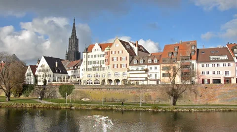 Ulm and Danube river  動画素材 33117038