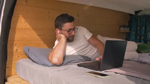 The ultimate remote work setup vanlife by the ocean Видео 291903507