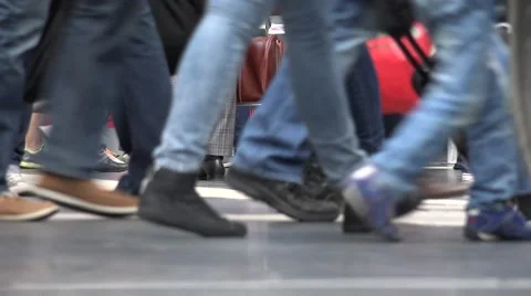 ULTRA HD 4K Closeup crowded commuter leg tourist people foot move train station  Video stock 41458490
