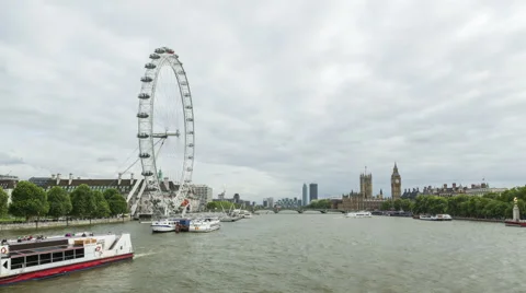 Ultra Hd 4K Time lapse. The London Eye and Westminster in London. Day time. 库存影片 42548528