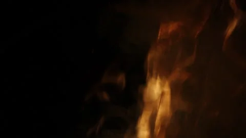 Ultra HD Intense Rising Flame Element in Center 스톡 동영상 319824100