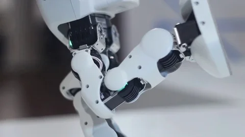 Ultra modern robot moves Stock Footage 81787383