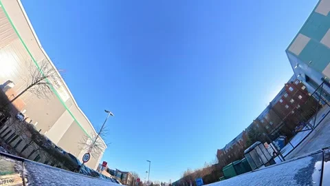 Ultra Wide Angle View of British City During Car Drive Vídeos de archivo 326301021