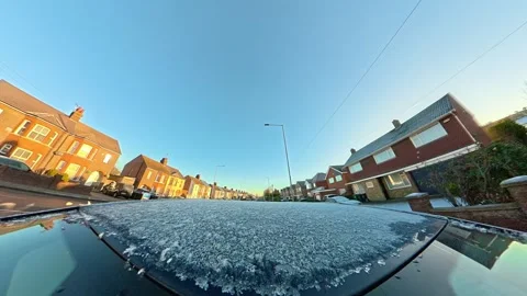 Ultra Wide Angle View of British City During Car Drive Vídeos de archivo 326315475