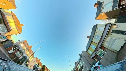 Ultra Wide Angle View of British City During Car Drive Vídeos de archivo 326320404