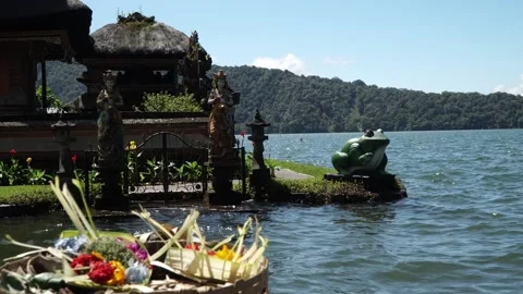 Ulun Danu Beratan Temple 動画素材 133819328