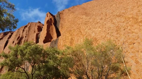 Uluru, Ayers Rock Outback Australian Landmark Red Desert Landscape 4K Vidéo 51781686