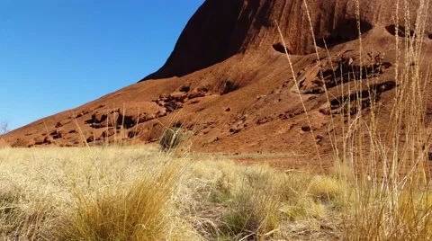 Uluru, Ayers Rock Outback Australian Landmark Red Desert Landscape 4K Vidéo 51796313