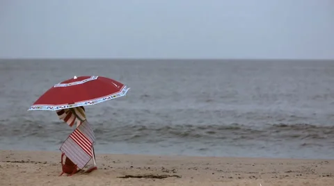 Umbrella On The Beach 動画素材 40976476