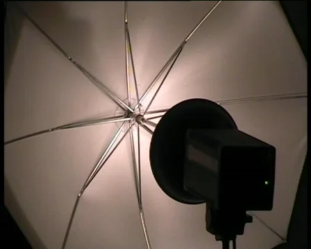 Umbrella flash 1 Video stock 86431