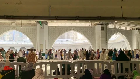 Umrah pilgrims performing tawaf on the second floor Stock Footage 332593522
