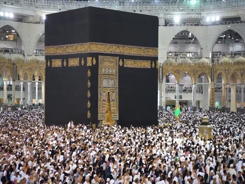 Umrah ritual Stock Footage 111683996