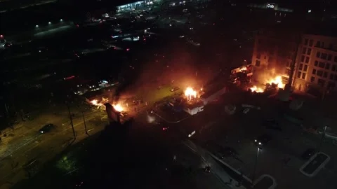 Unbelievable display of anger towards cops after shooting of black man Stock Footage 134505909