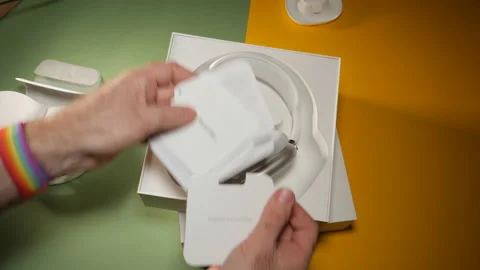 Unboxing hands of the best Apple Computers AirPods Max Stock-Footage 147537981