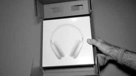 Unboxing package of the best Apple Computers AirPods Max over-ear headphones  写真素材