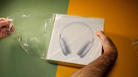 Unboxing package of the best Apple Computers AirPods Max over-ear headphones  写真素材