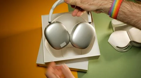 Unboxing package of the best Apple Computers AirPods Max over-ear headphones  写真素材