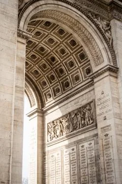 Under the arches of the Arc de Triomphe in Paris - 2 Foto stock