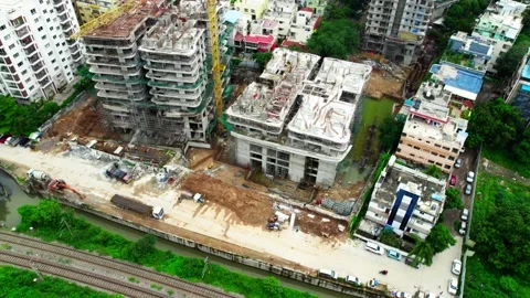 Under construction building with railway track and trees at necklace road Vídeos de archivo 315692294