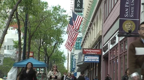 Under the Flags 動画素材 1101034