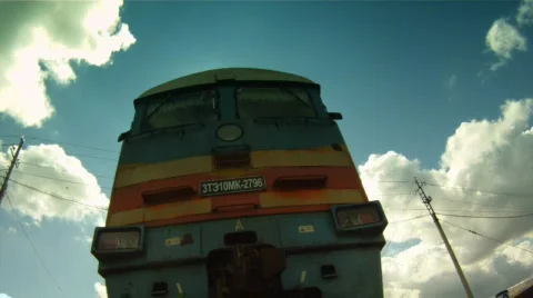 Under freight train Vídeos de archivo 787622