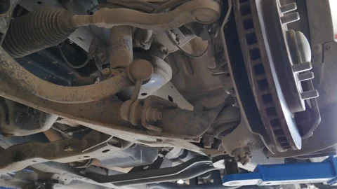 Under side of the car 動画素材 86718657