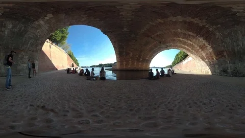UNDER TOULOUSE BRIDGE 스톡 동영상 113413461
