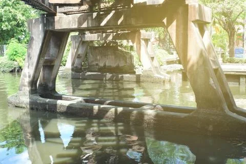 Under Train Bridge with Light Leak. Foto stock