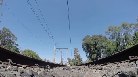 Under Train Shot Vidéo 80811899