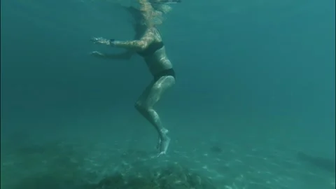 Under water floating Stock Footage 319944502