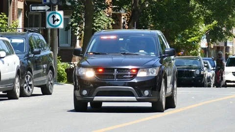Undercover fire vehicle with red lights Stock Footage 114814705