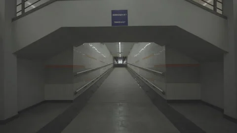 Underground corridor of subway station Vídeos de archivo 250496972