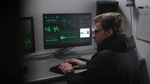 The underground organization. The hacker tries to break into critical 動画素材 72405522