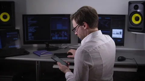 Underground organization. On a table computers. The person in a light shirt and Video stock 72449290