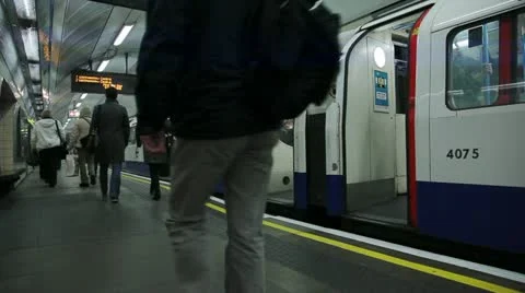 Underground train leaves station Video stock 11130409