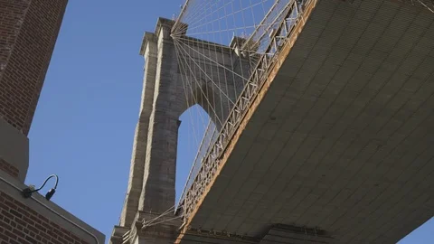 Underneath Brooklyn Bridge in the Daytime 스톡 동영상 121289748