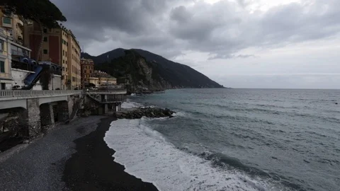 Undertow on the beach in Camogli Stock Footage 102650380